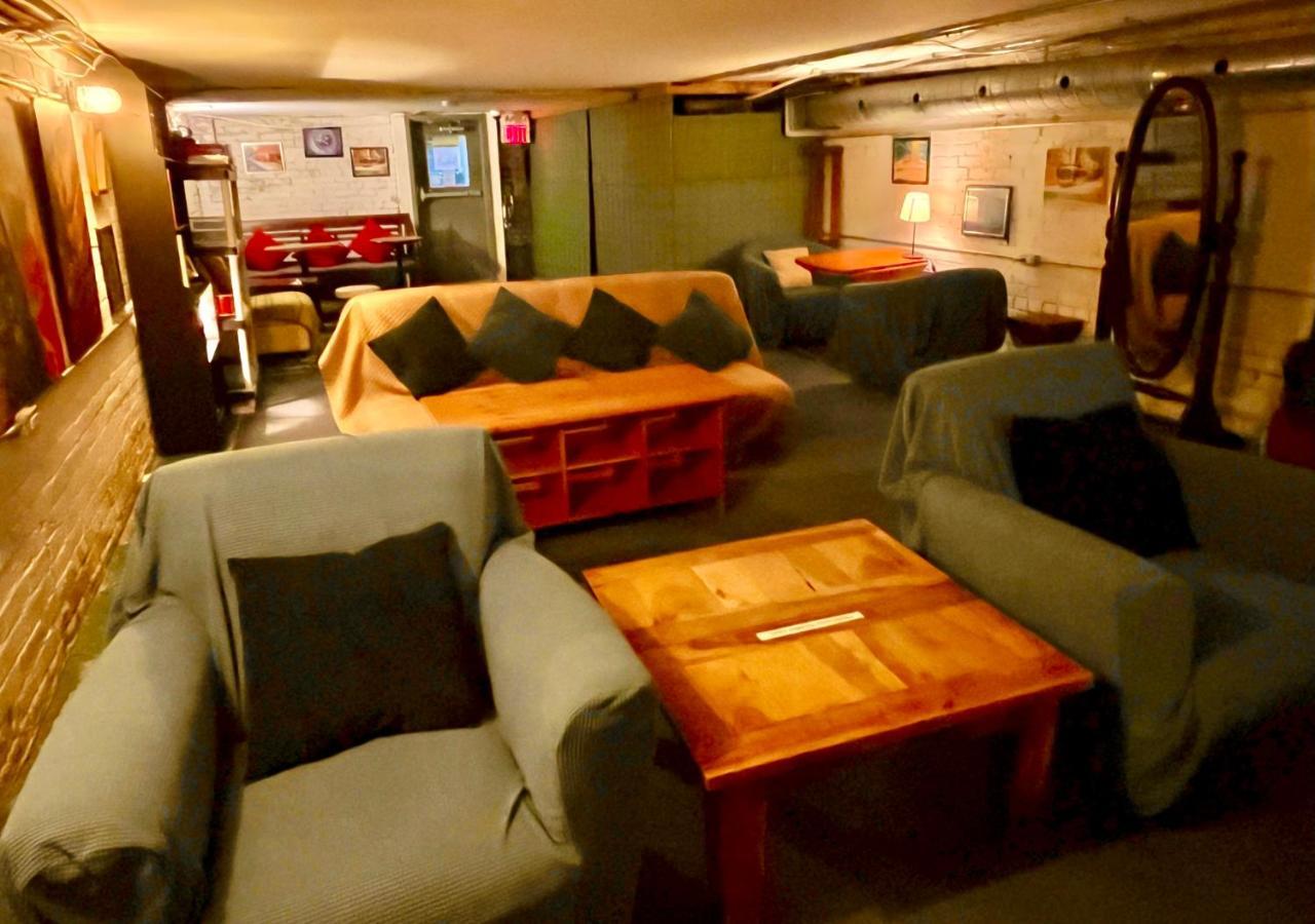 The Only Backpacker's (adults Only) Guest house