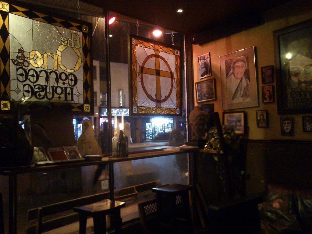 Guest house The Only Backpacker's (adults Only) Toronto